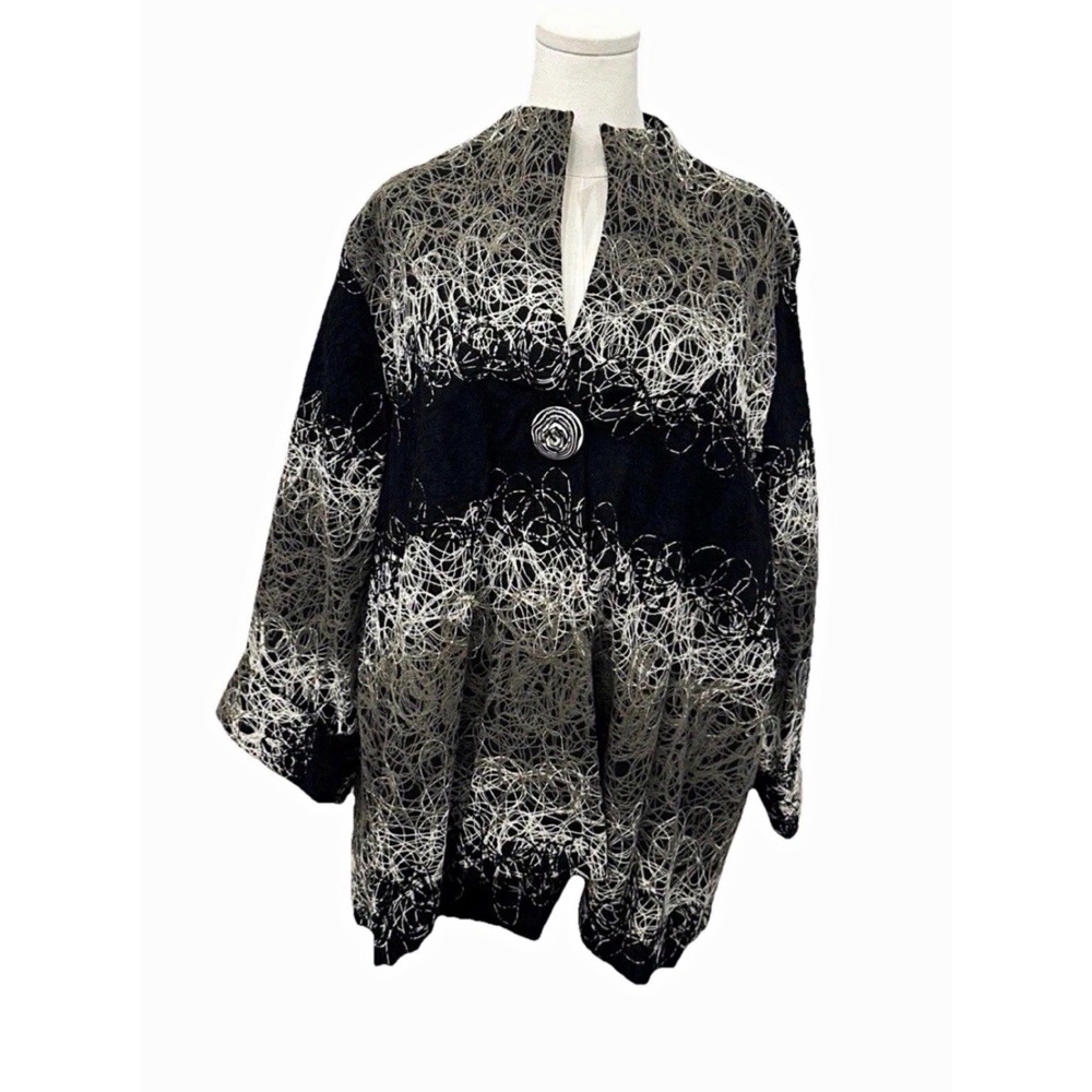 NWT Artsy Black White 1XL Jacket Dense Textured Stitching Button Front Pockets